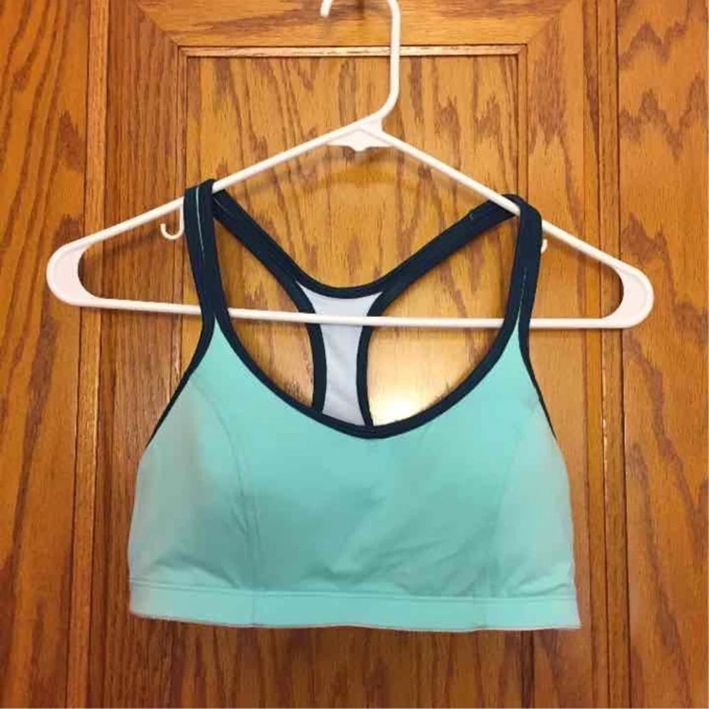 NWOT MINT SPORTS BRA
